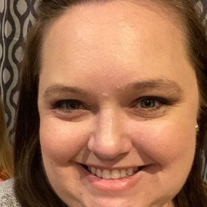 Meet your Posher, Danae